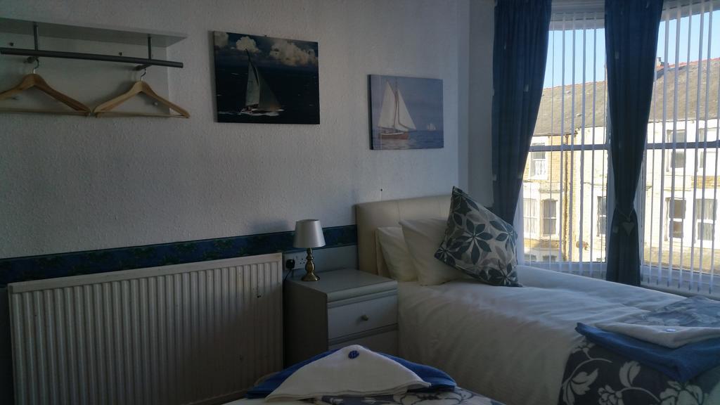 The Trevelyan Hotel Morecambe Bilik gambar